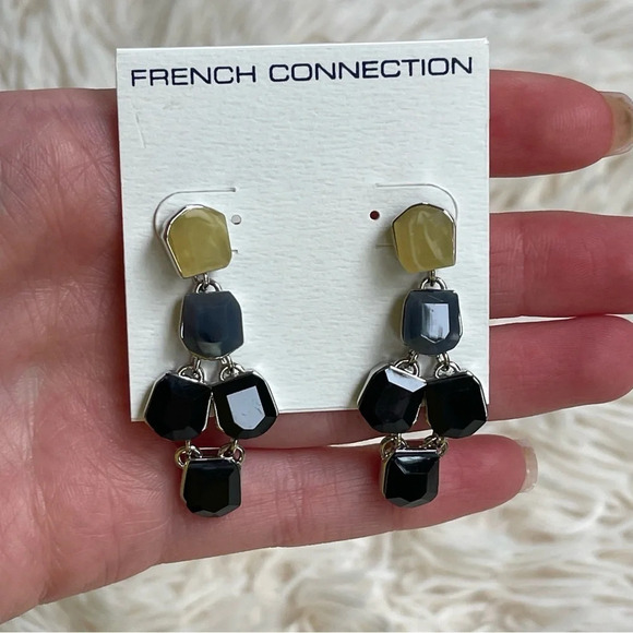 NWT French connection stud earrings black gold faux stone chandelier silver tone - Picture 1 of 5